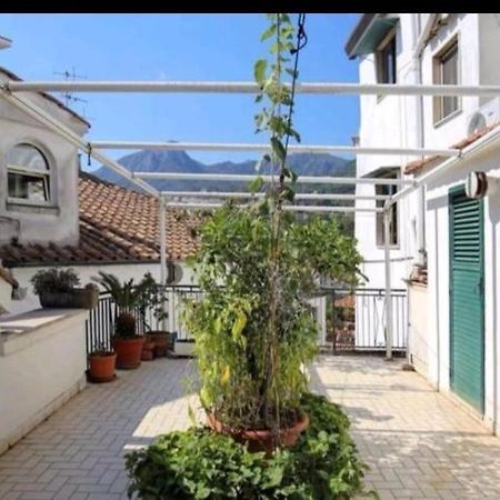 Apartamento Bb Al Centro Di Vietri Exterior foto